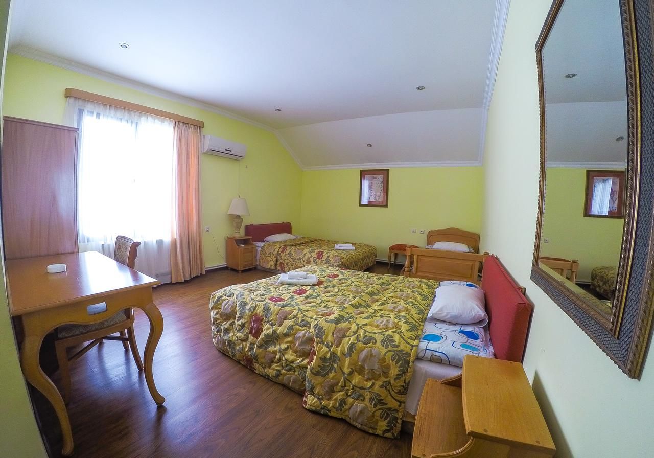 Отель Lileo Hotel Местиа-18