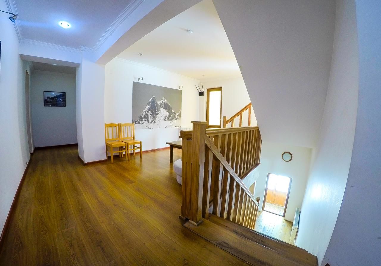 Отель Lileo Hotel Местиа-20