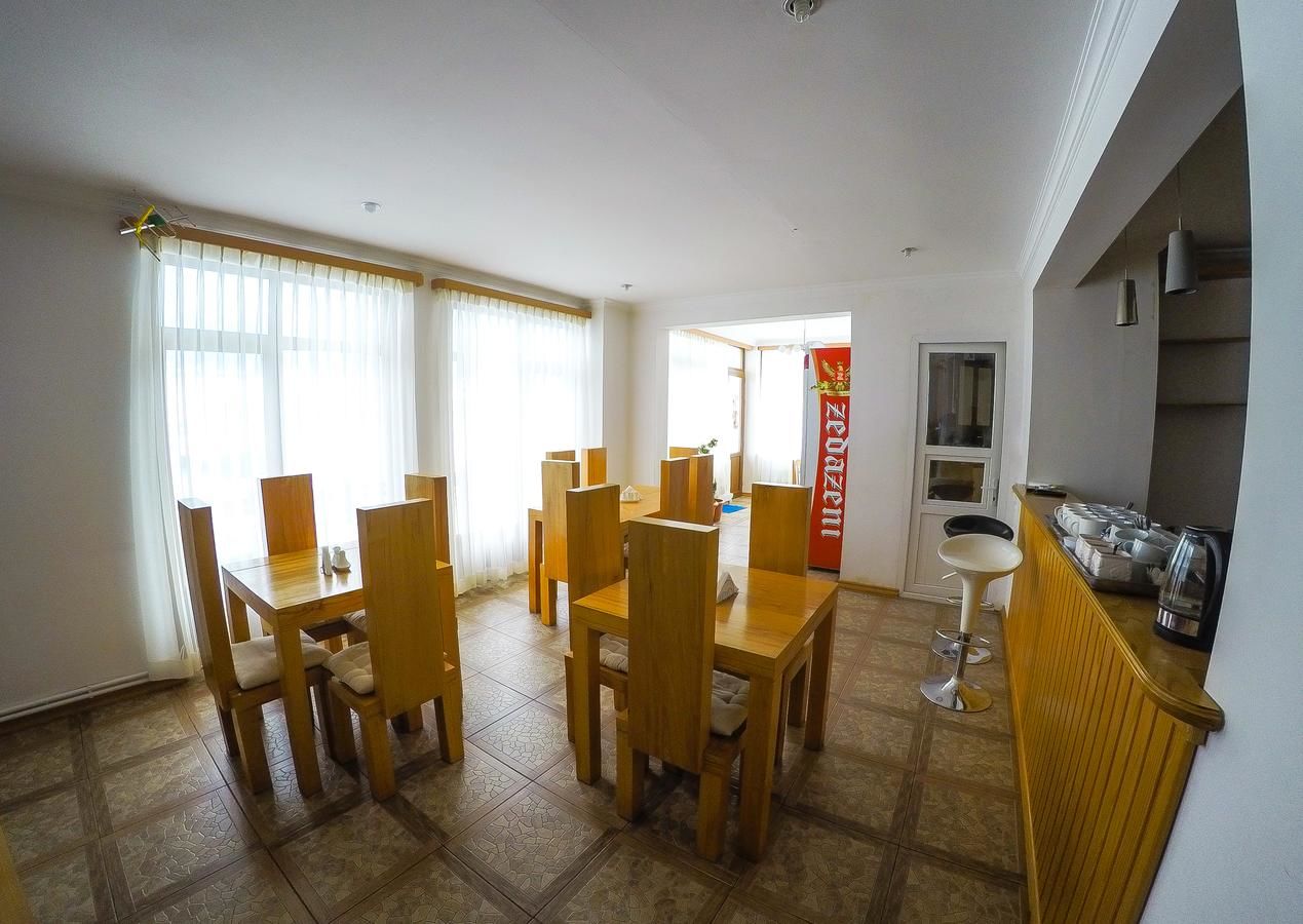 Отель Lileo Hotel Местиа-22