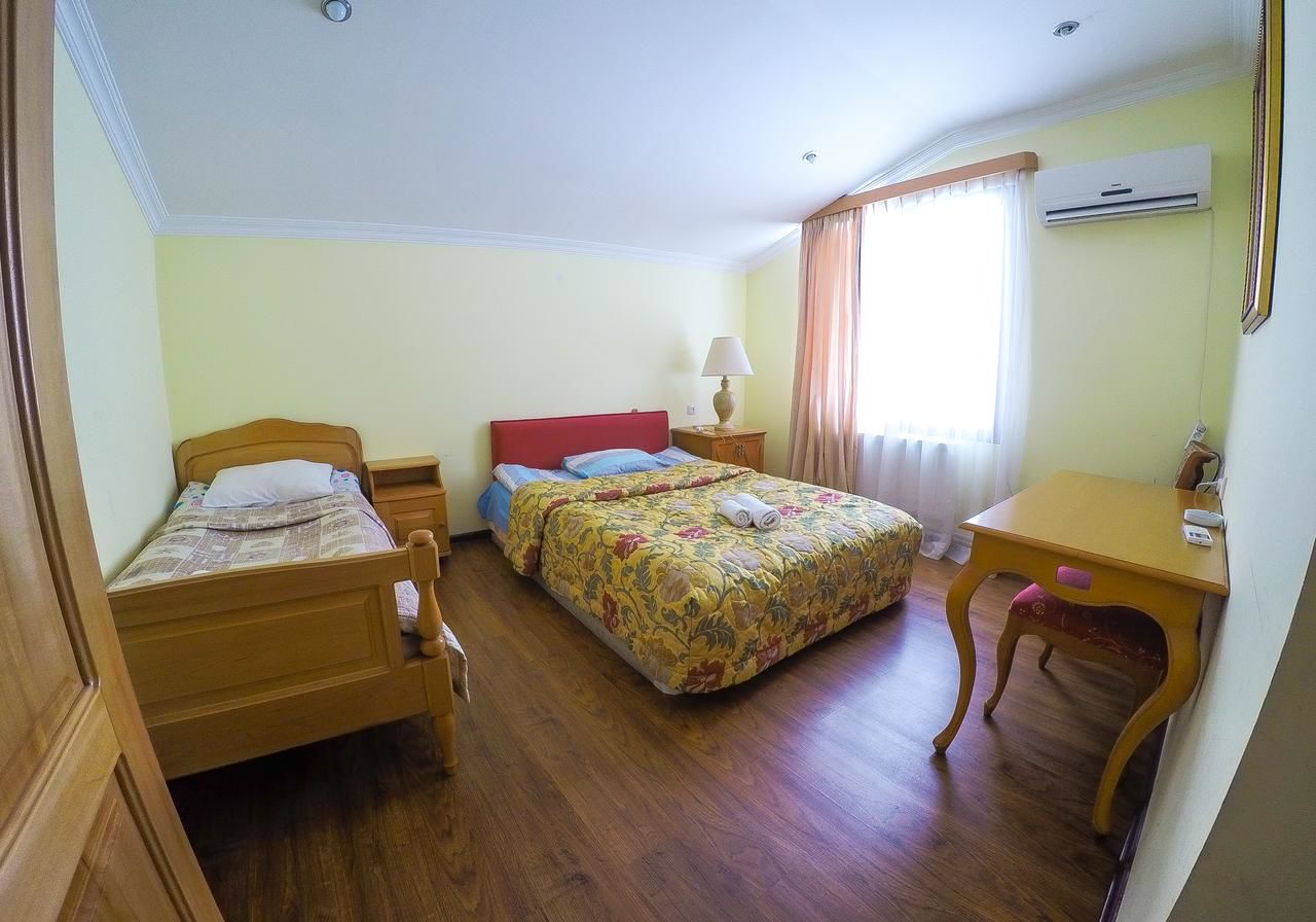 Отель Lileo Hotel Местиа-31