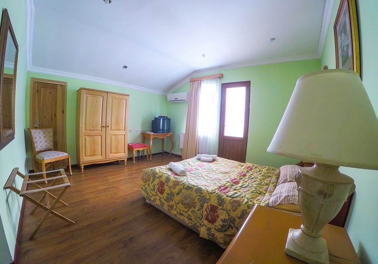 Отель Lileo Hotel Местиа